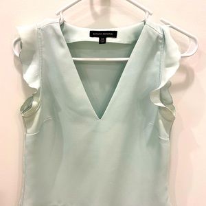 Banana republic mint flutter sleeve and waste sleeveless blouse